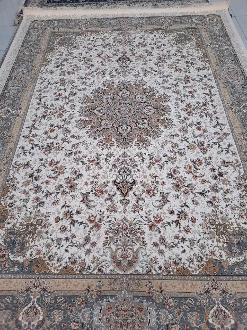 فرش 12متری اکرولیک کاشان 1200 شانه تراکم H 3600