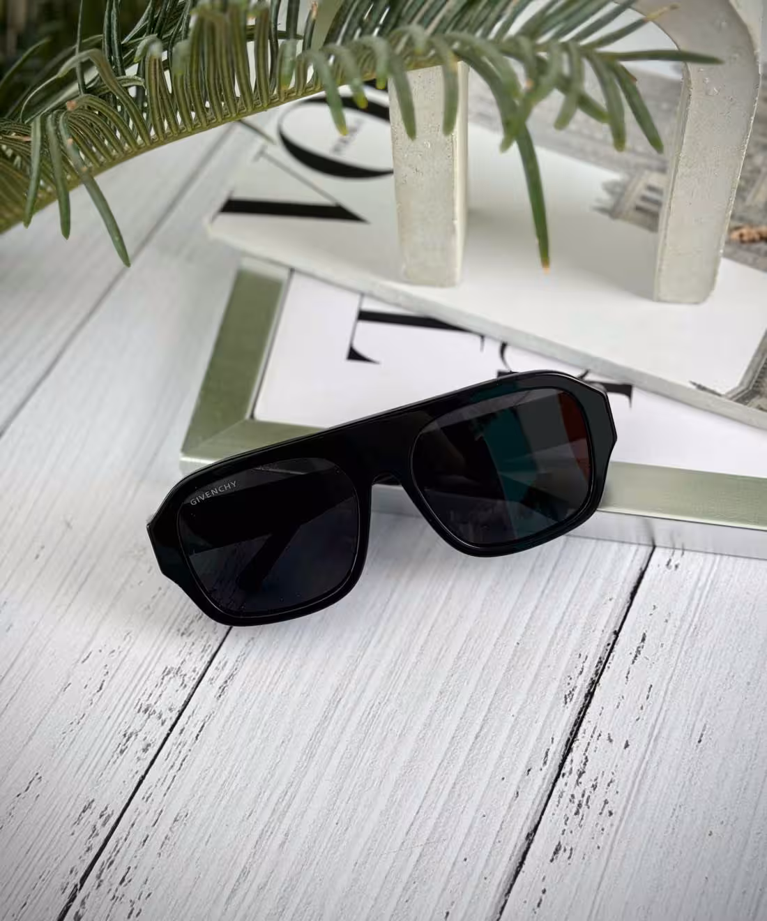 عینک آفتابی اسپورت  ژیوانشی مدل GIVENCHY GV40007U