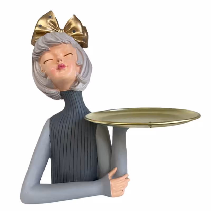 مجسمه دختر سینی بدست مدل پاپیون به سر2