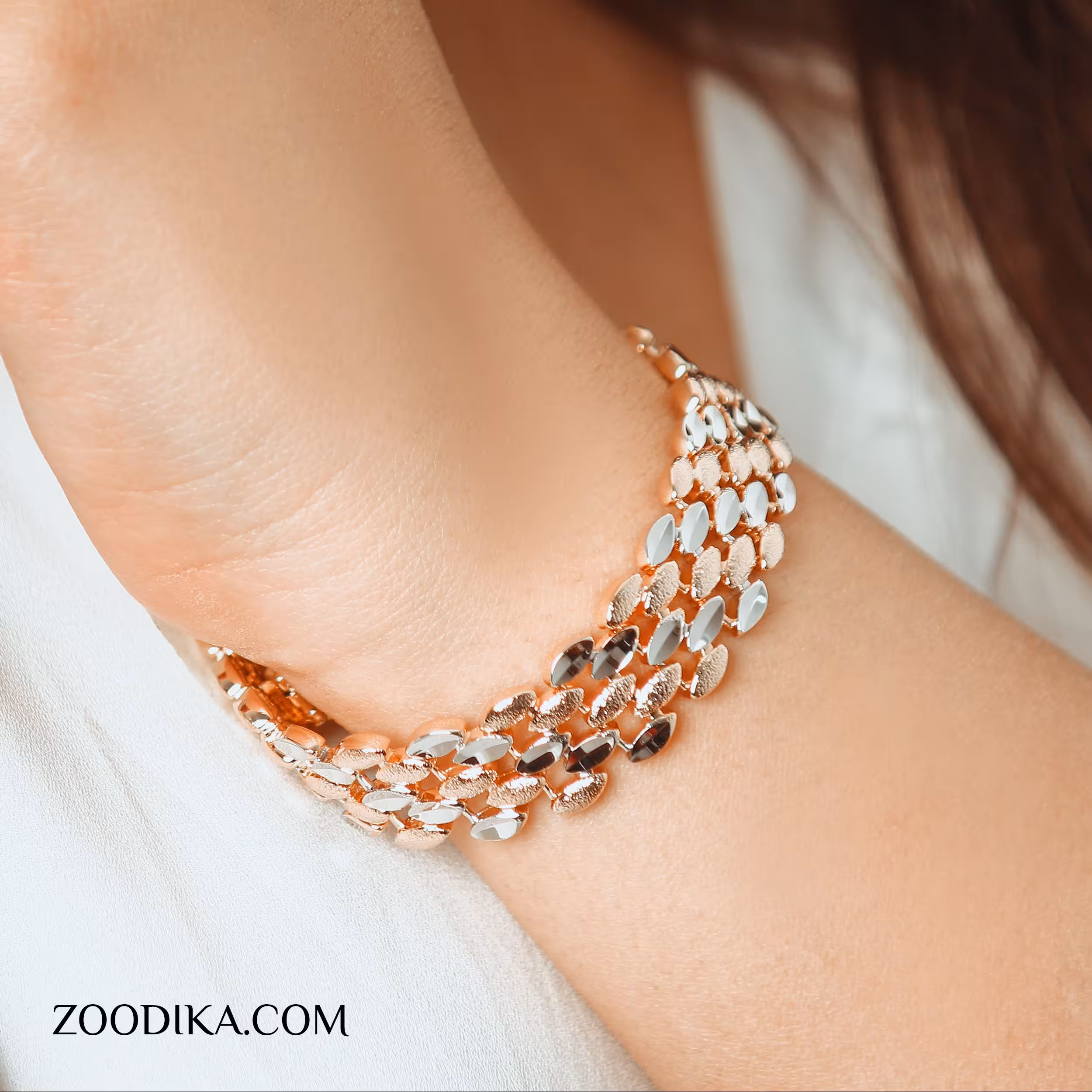 دستبند ژوپینگ طرح طلا ضد حساسیت رنگ ثابت  AAD-2