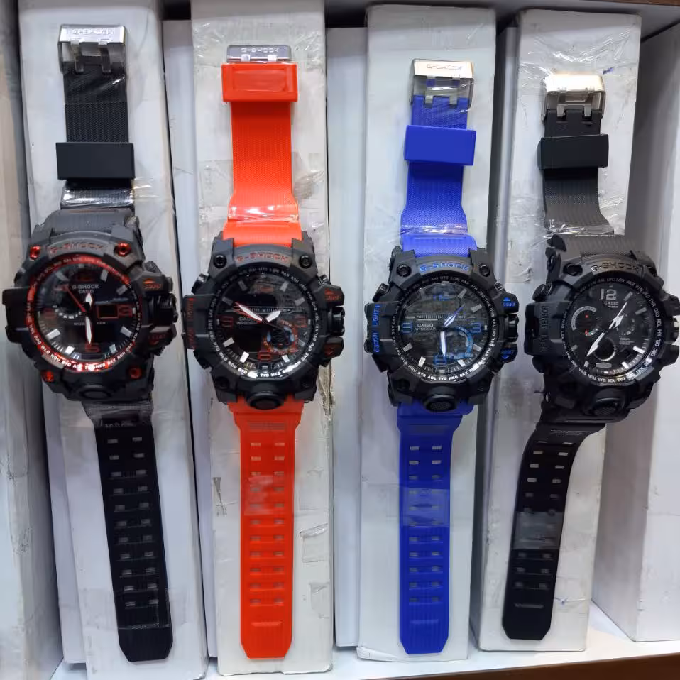 ساعت جی شاک دو زمانه دارای رنگبندی