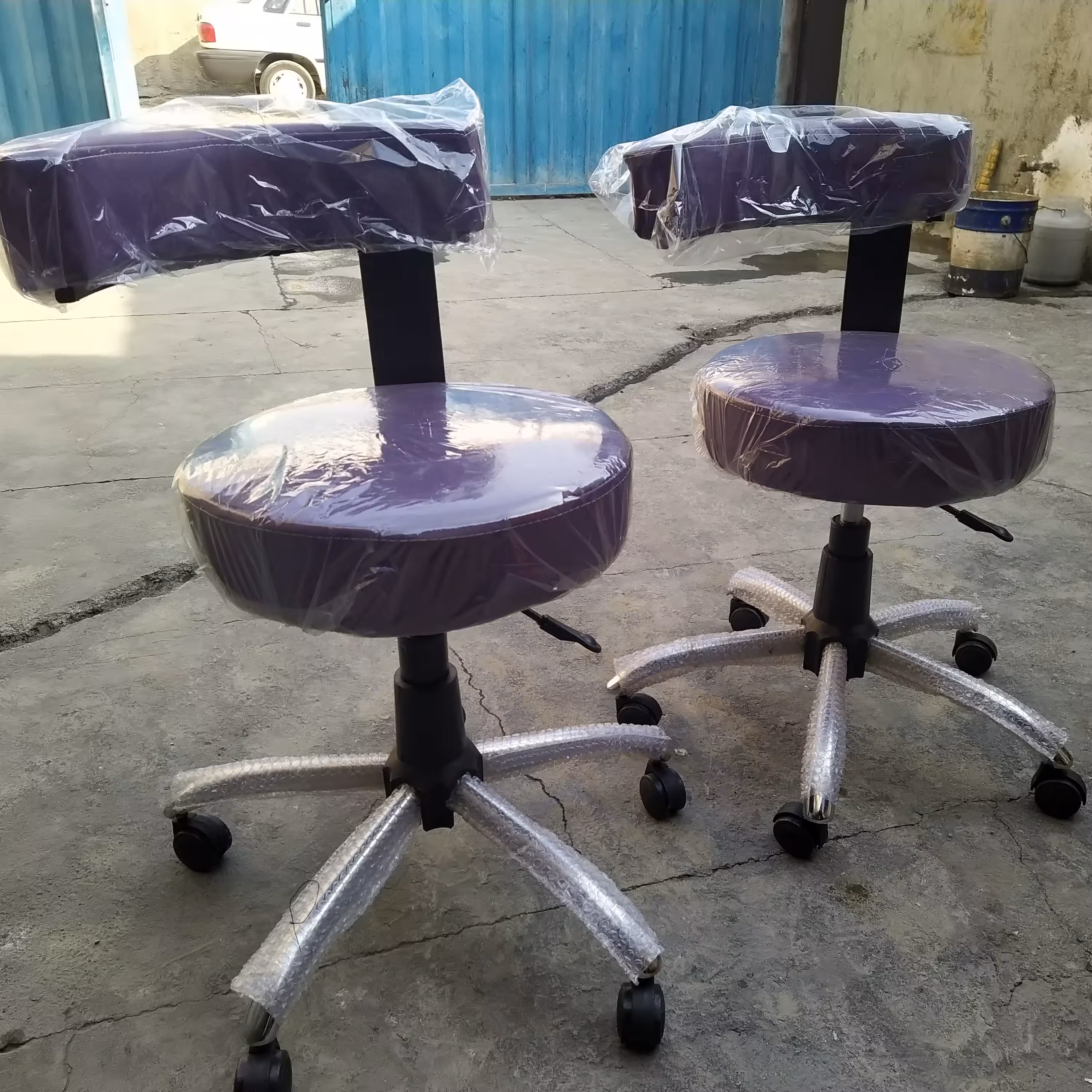 صندلی  مدل زیمنسی ((هزینه ارسال بصورت پسکرایه و به عهده خریدار است) 