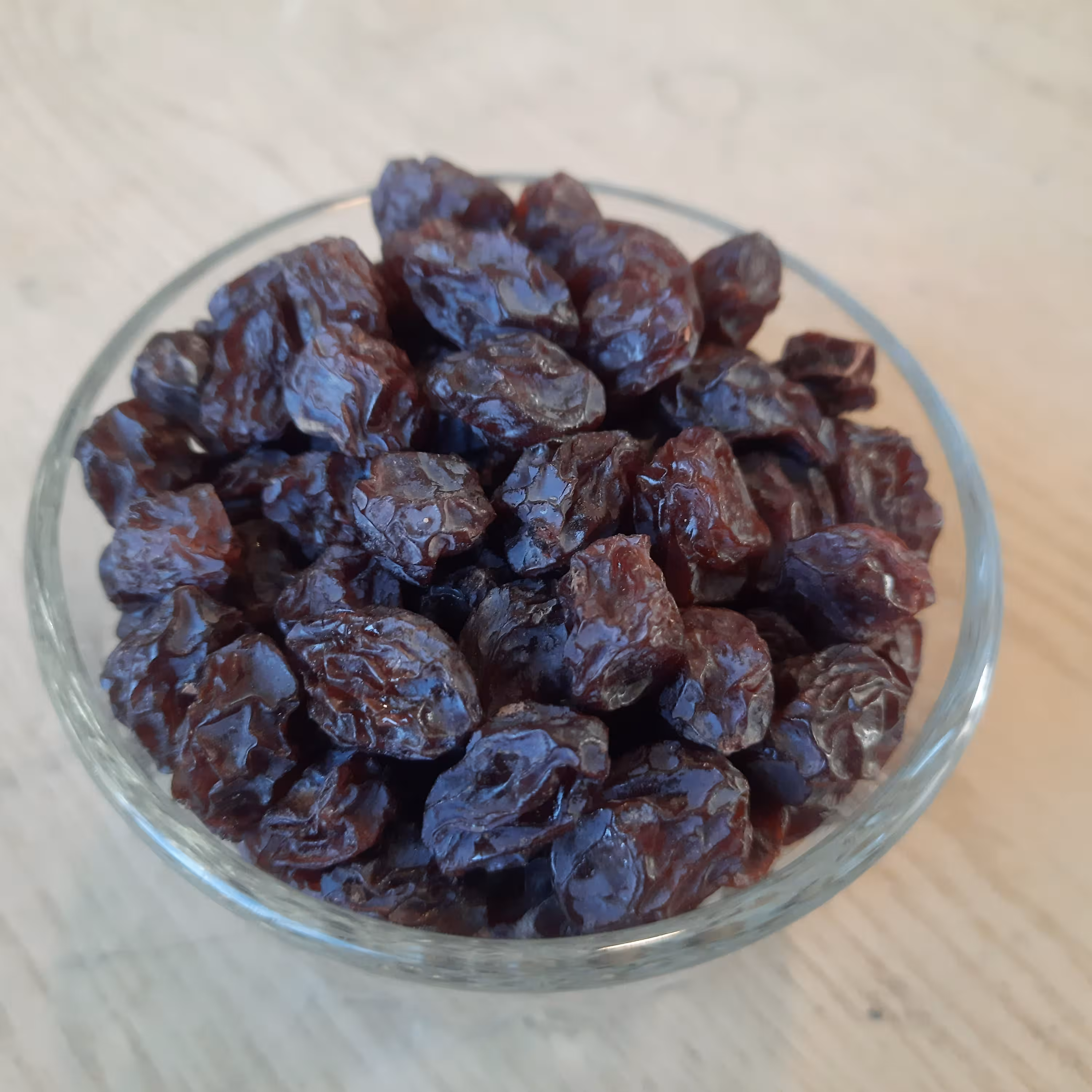 مویز گوشتی اعلا دشمن زیاری (1 کیلوگرم) 