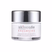 کرم روز سلول ساز SPF 15 اسکین کد