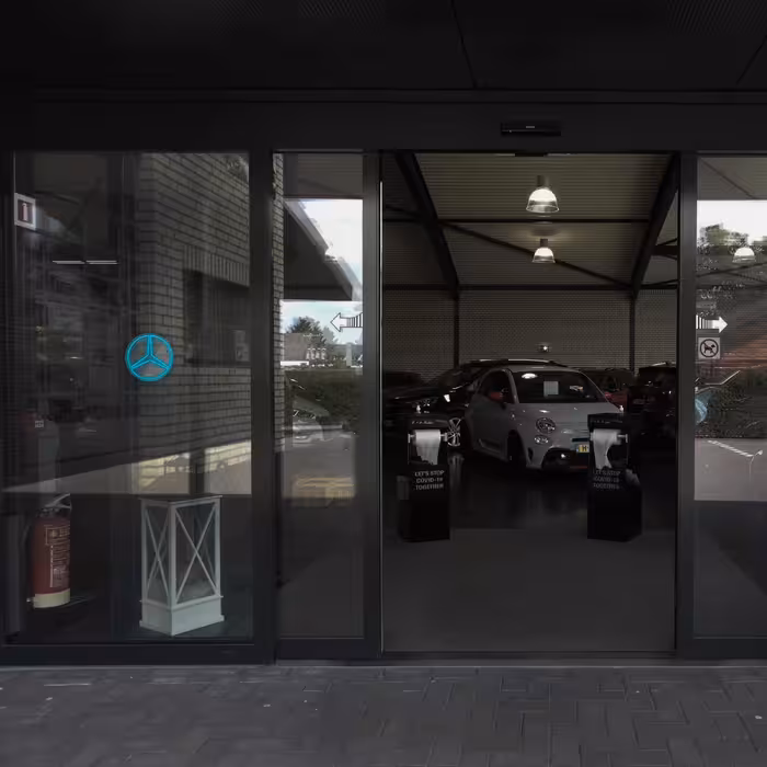 چراغ دیواری نئون دیزاین طرح Benz_TBL