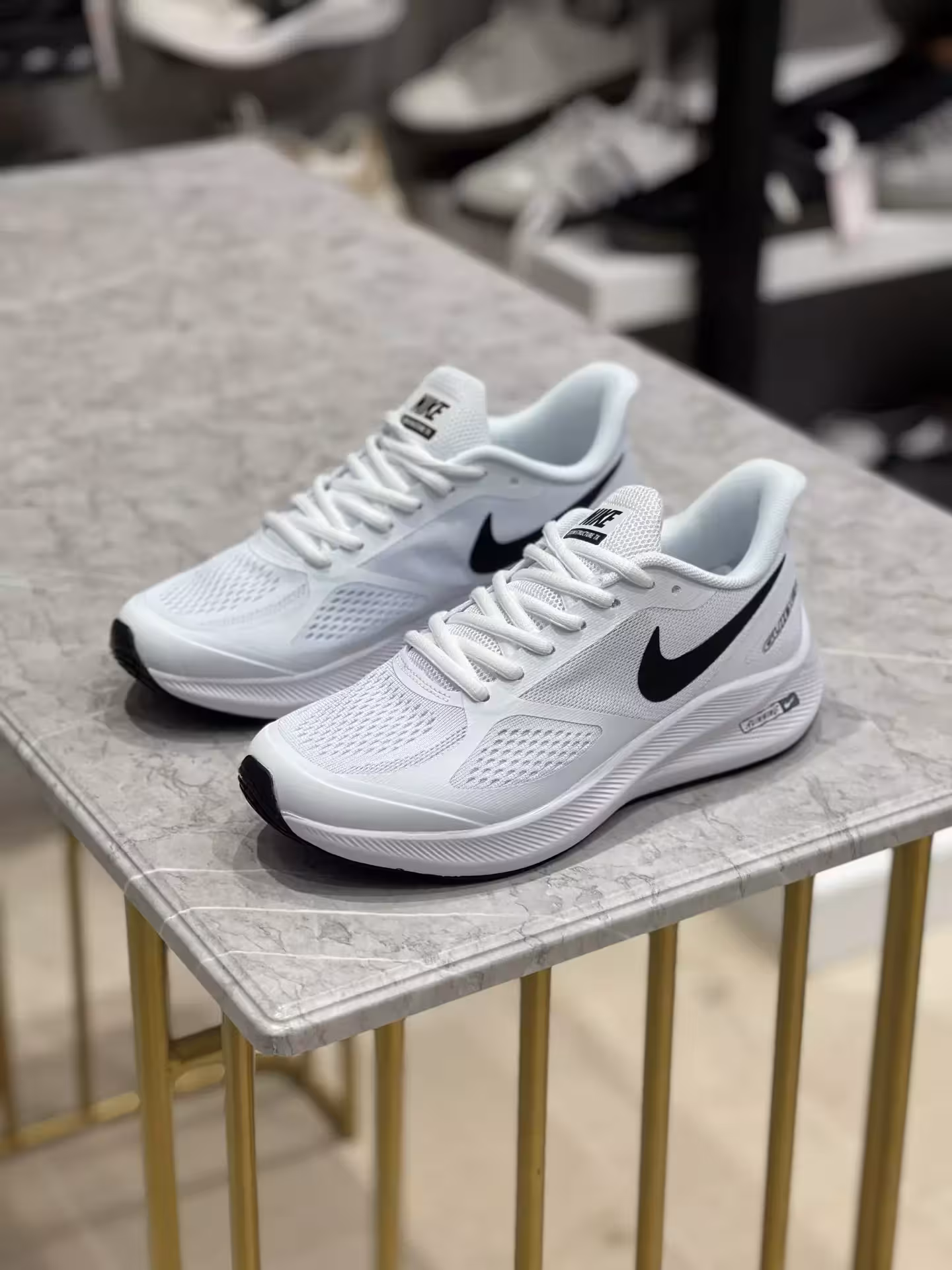 کتونی نایک زوم رانینگ VX مستر رنگ سفید سایز 38