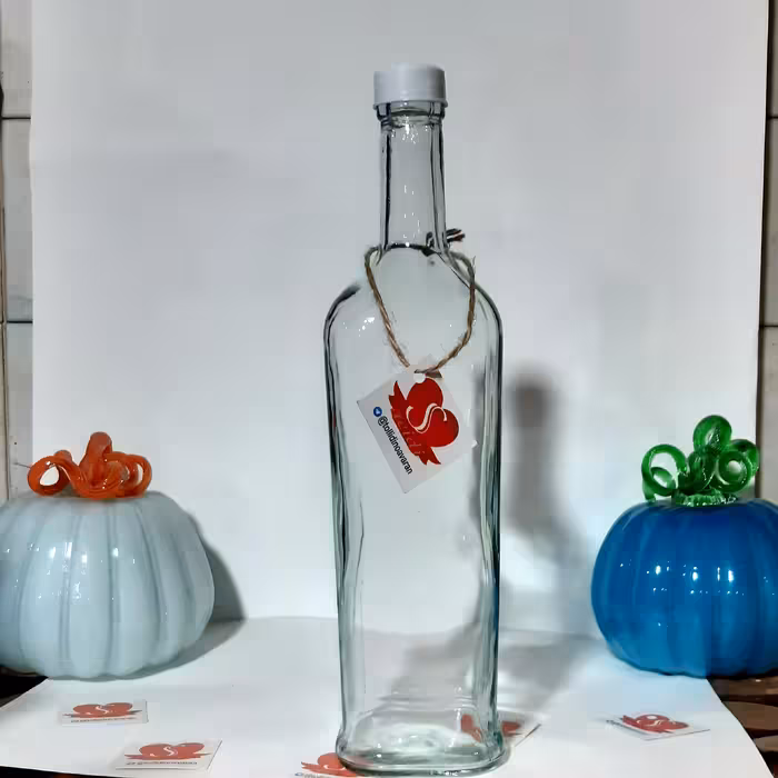 12 عدد بطری یک لیتر کیا با درب آب بند محصولی جدید و زیبا تهیه و تولید شده با بلور شفاف و عیار 