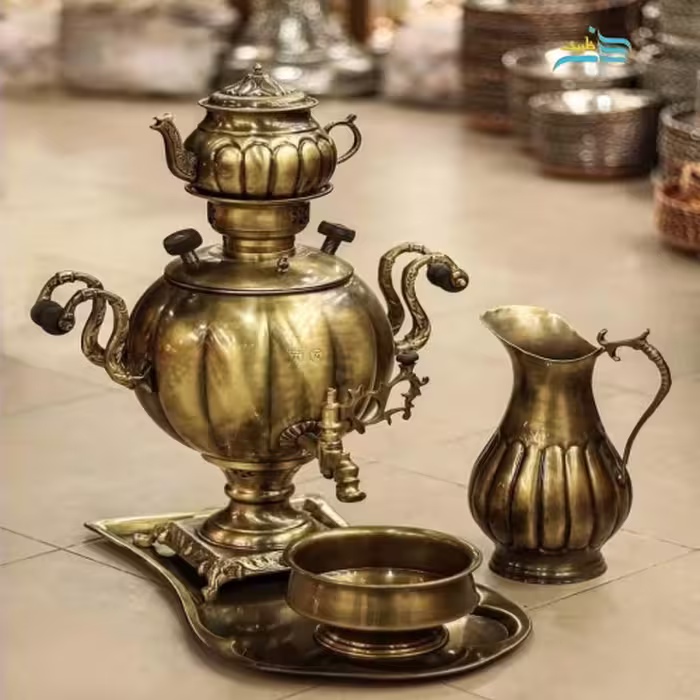 سرویس سماور 6 لیتری از جنس برنجی زغالی با طرح توپی و قل دار