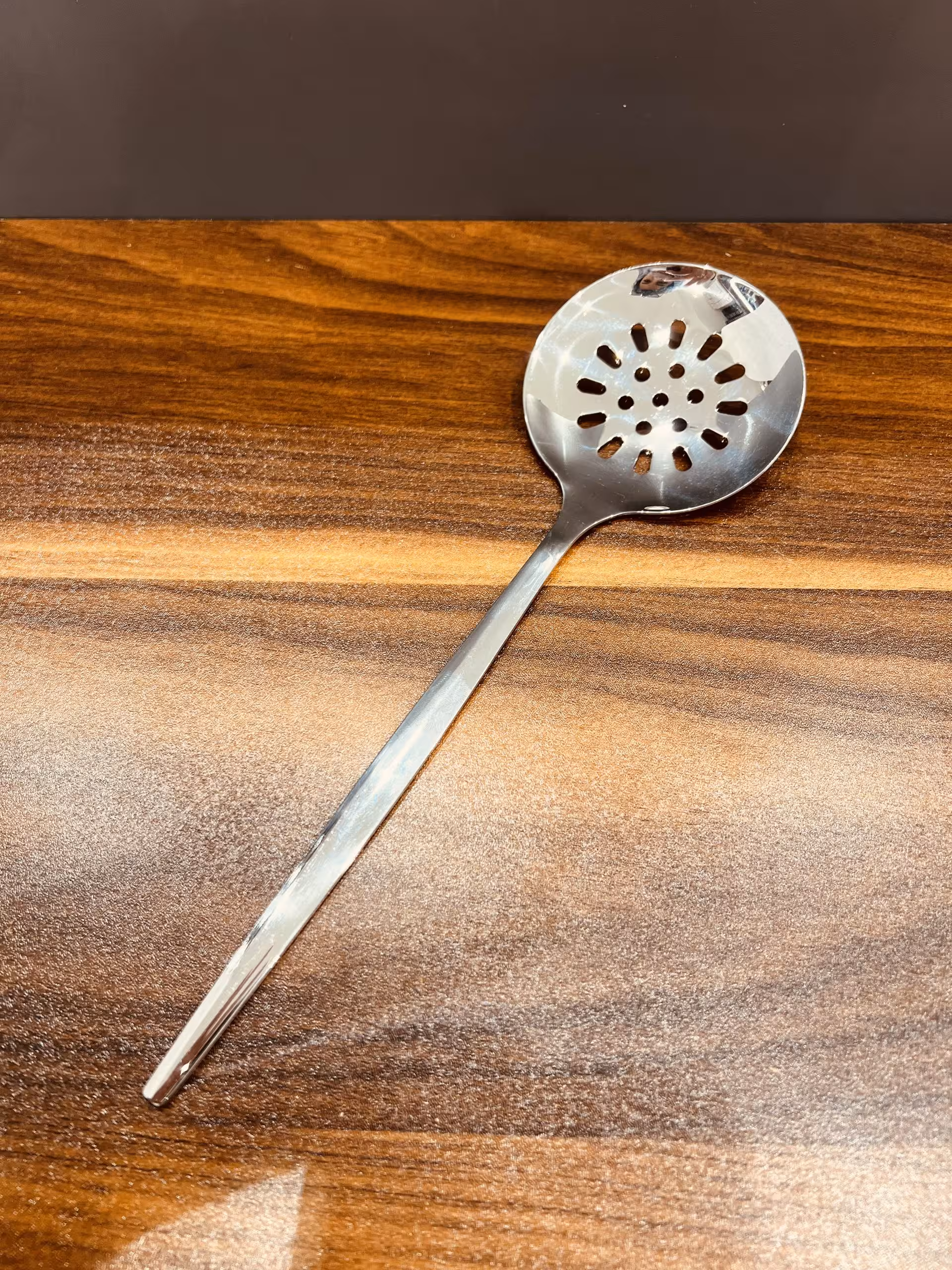 کفگیر سوراخ دار گرد استیل 7524