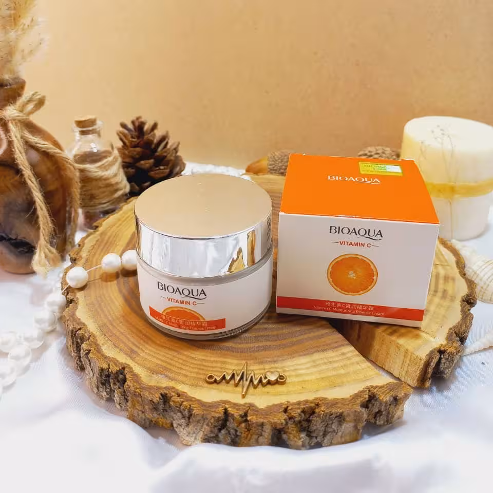 کرم آبرسان ویتامین سی بیو آکواا