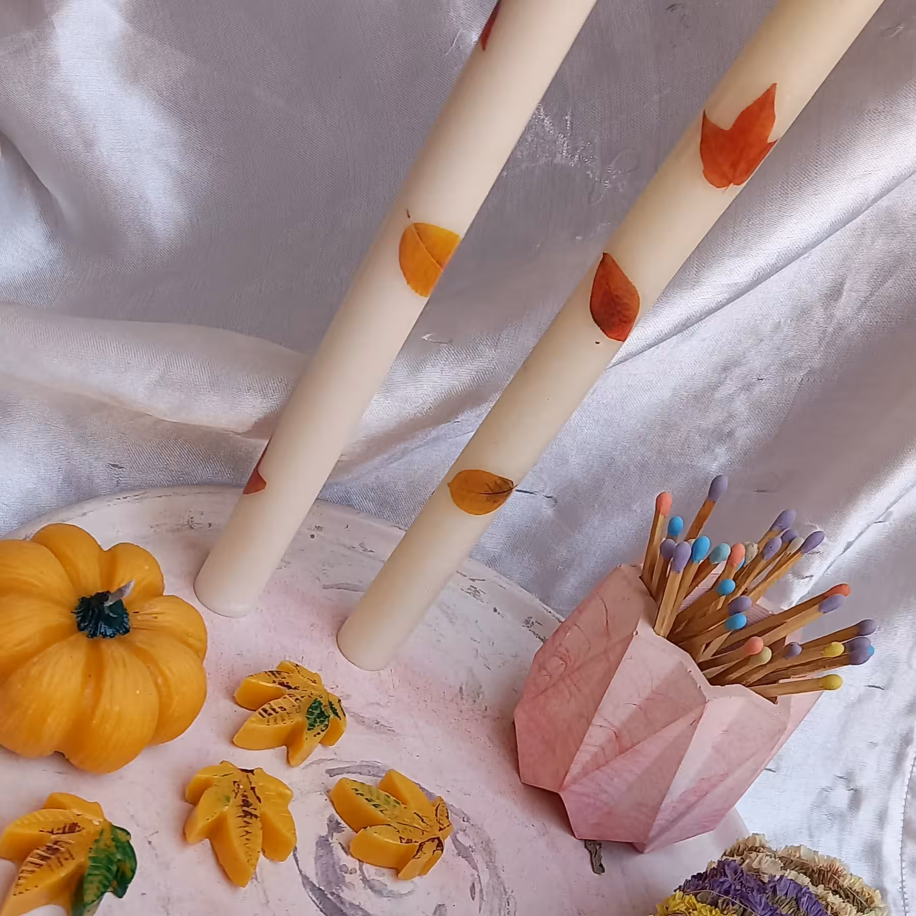 ست زیبای شمع های پاییزی  در رنگبندی  در بسته بندی شیک 