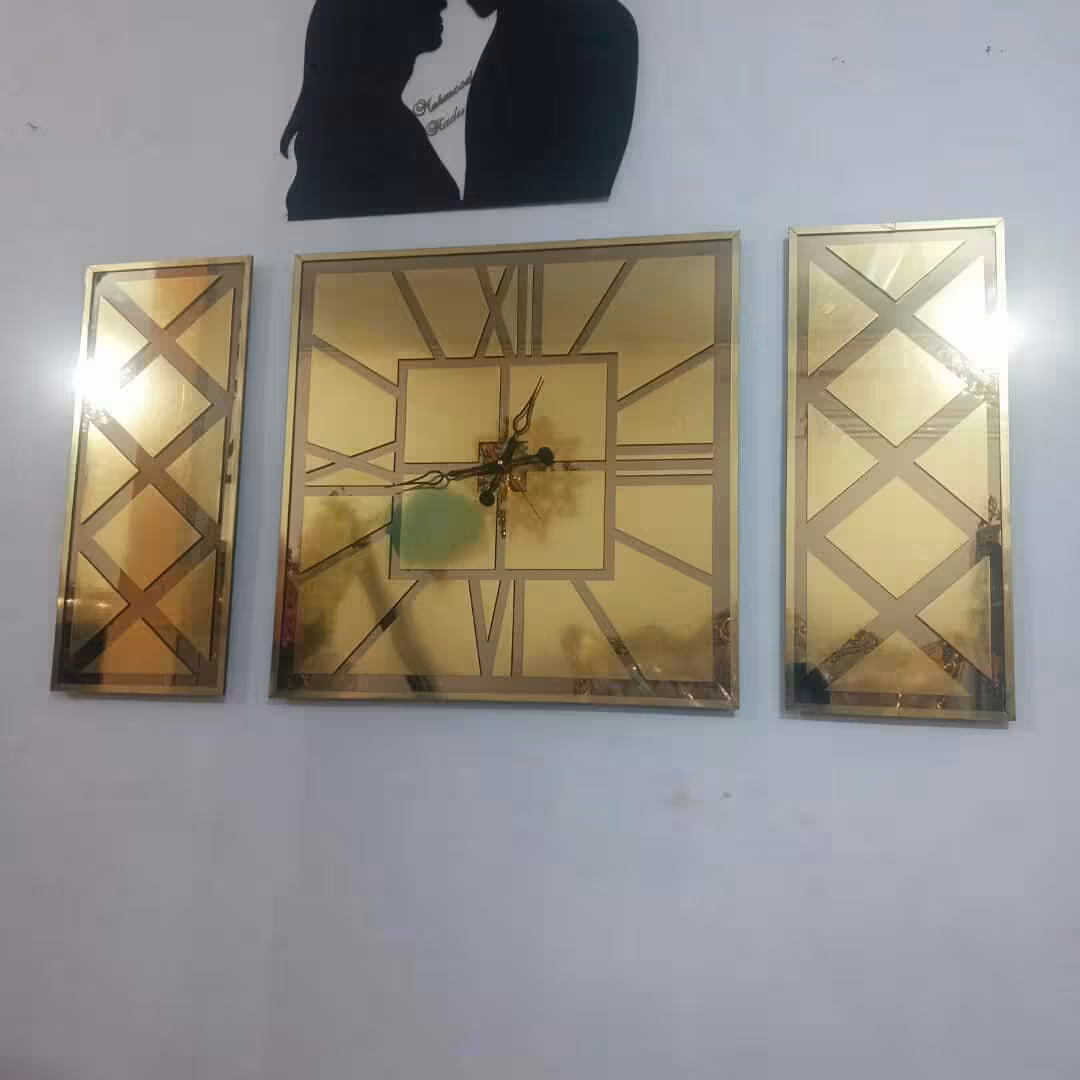 ساعت  آینه ای سه تیکه یا گوشواره ای