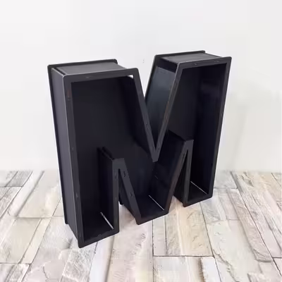 باکس گل مدل حرف M