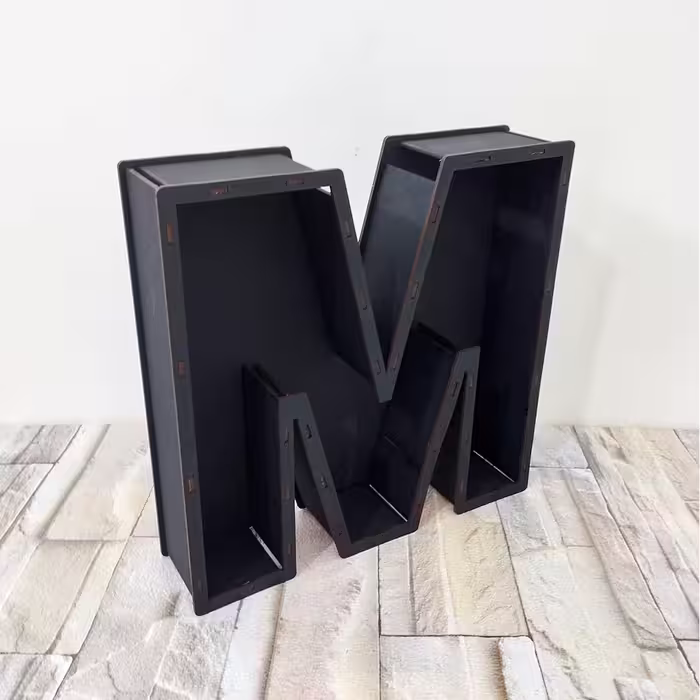 باکس گل مدل حرف M