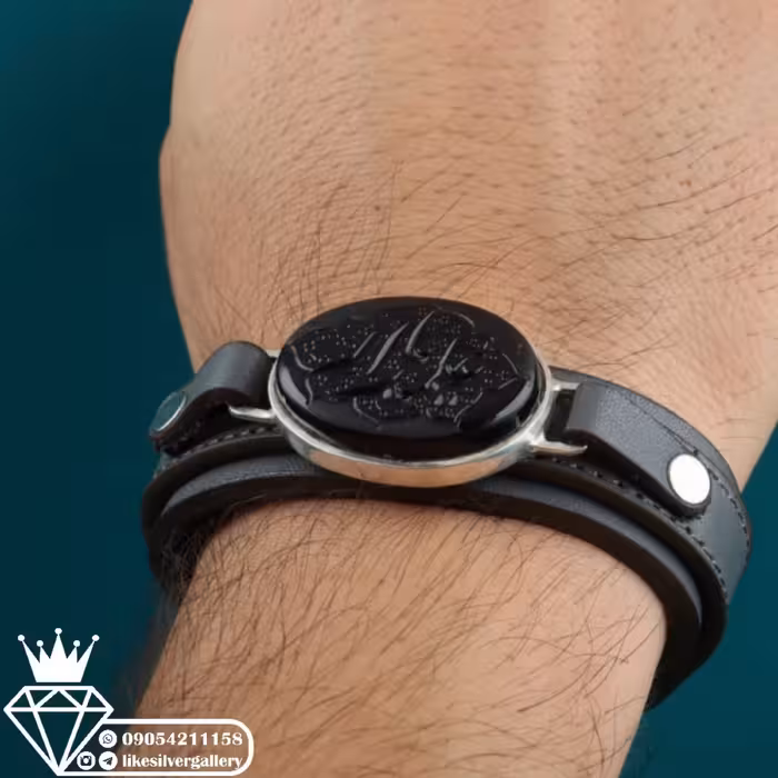 دستبندعقیق مشکی خطی چرم گاوط طبیعی قاب نقره دستساز حکاکی یاعلمدار