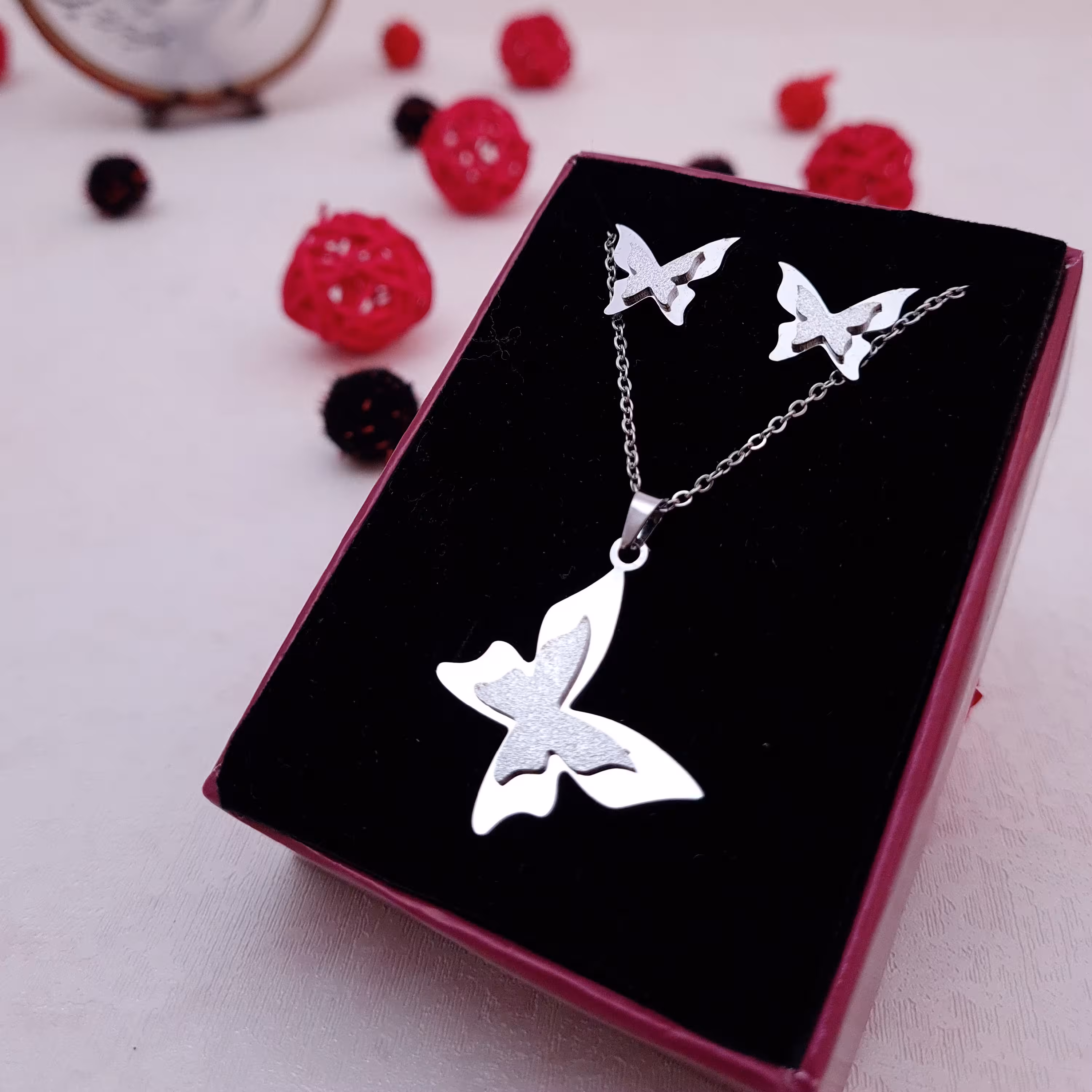 نیمست پروانه 2