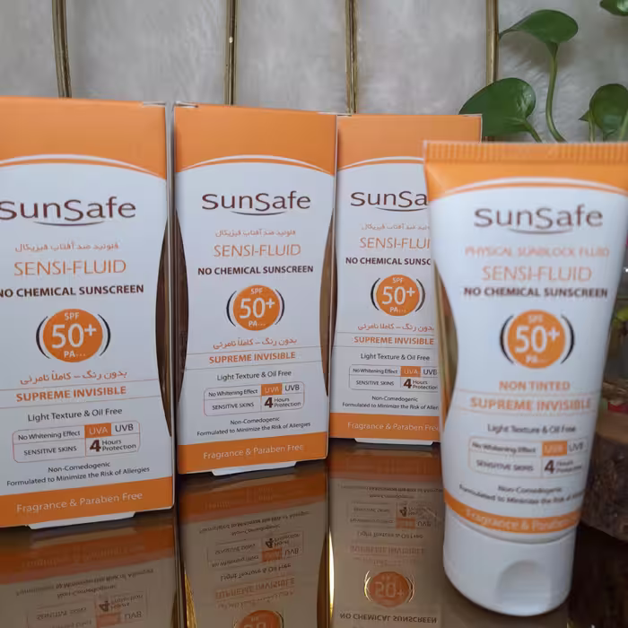 کرم ضدآفتاب  فیزیکالspf50  منایب پوست های حساس و مستعد به قرمزی  بدون رنگ و کاملا نامرئی
