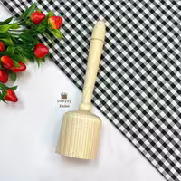 گوشت کوب چوبی آشپزخانه