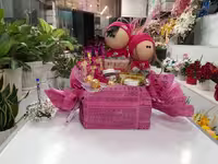 باکس هدیه دخترانه عروسک روسی صورتی