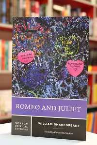Romeo and Juliet اثر William Shakespeare