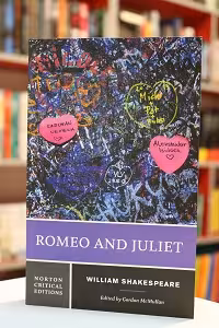 Romeo and Juliet اثر William Shakespeare