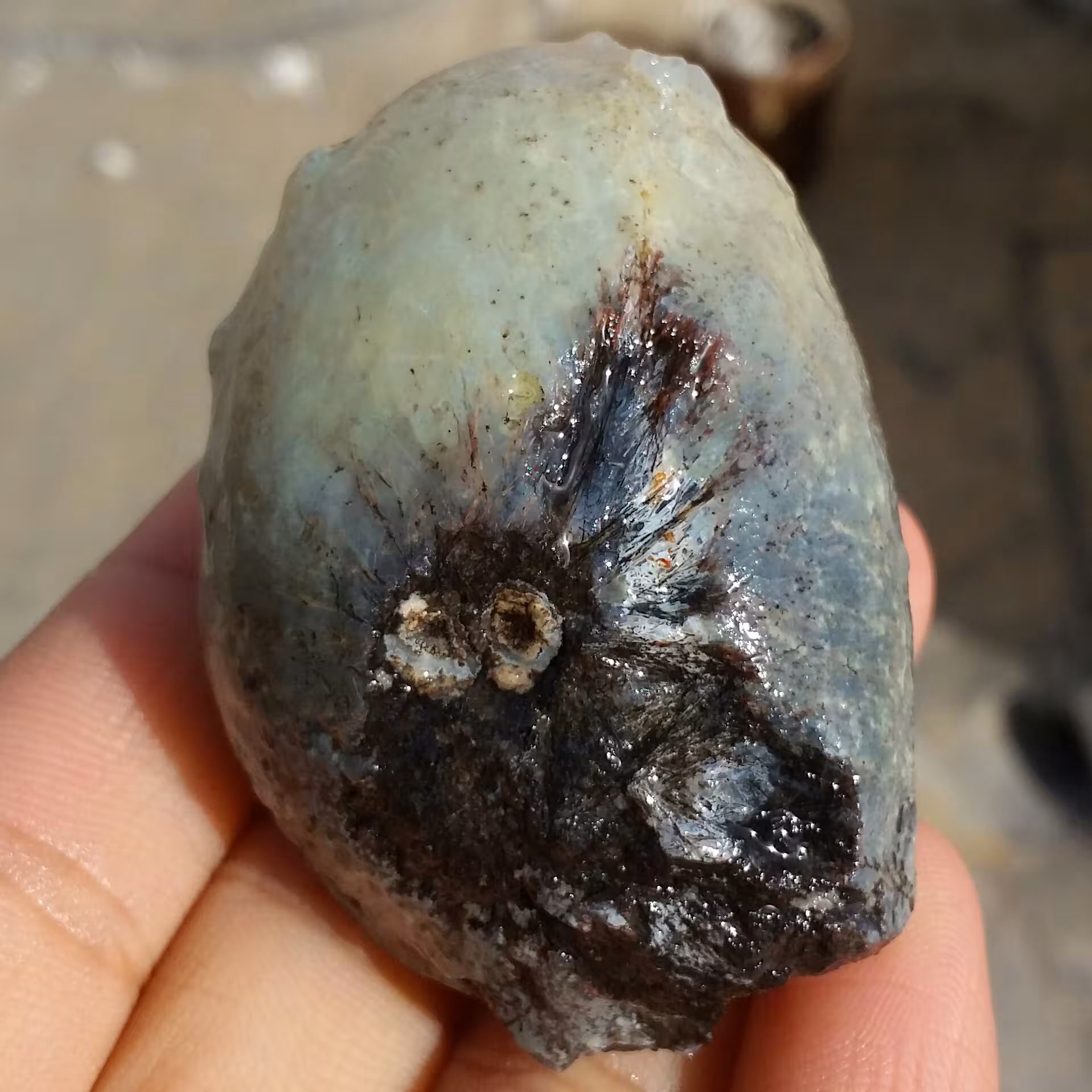 سنگ راف خام عقیق مویی برش نخورده 100 در 100 طبیعی سرشار از خواص شاهکار خلقت
با قابلیت ساخت چند نگین محشر
کد9099