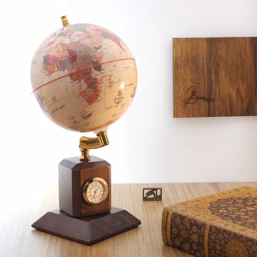 ایده کره جغرافیایی پایه چوبی سایز 14 ساعت دار 109 IDEH Geographical