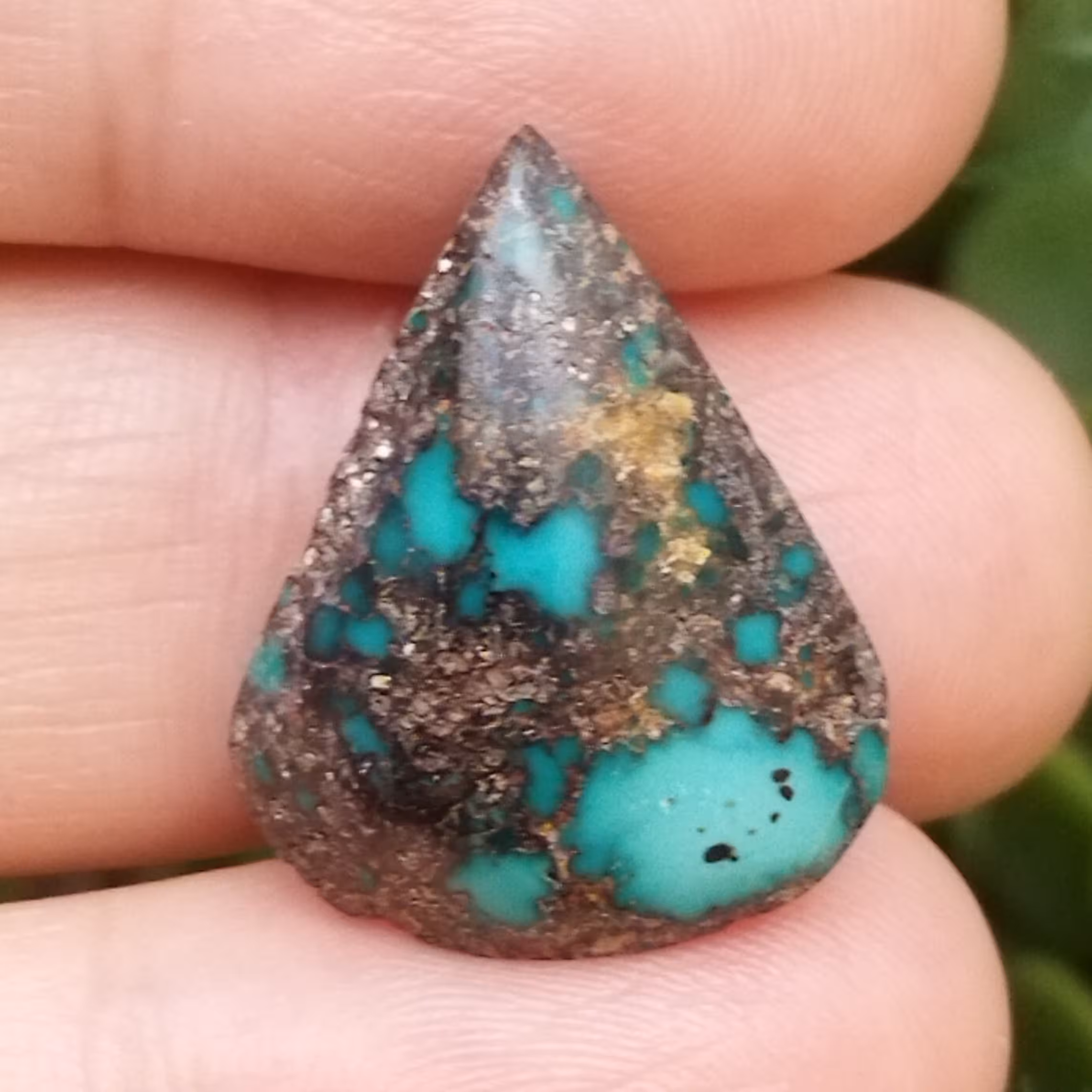 فیروزه نیشابوری اصل  طبیعی اشکی نیمه دامله شیک