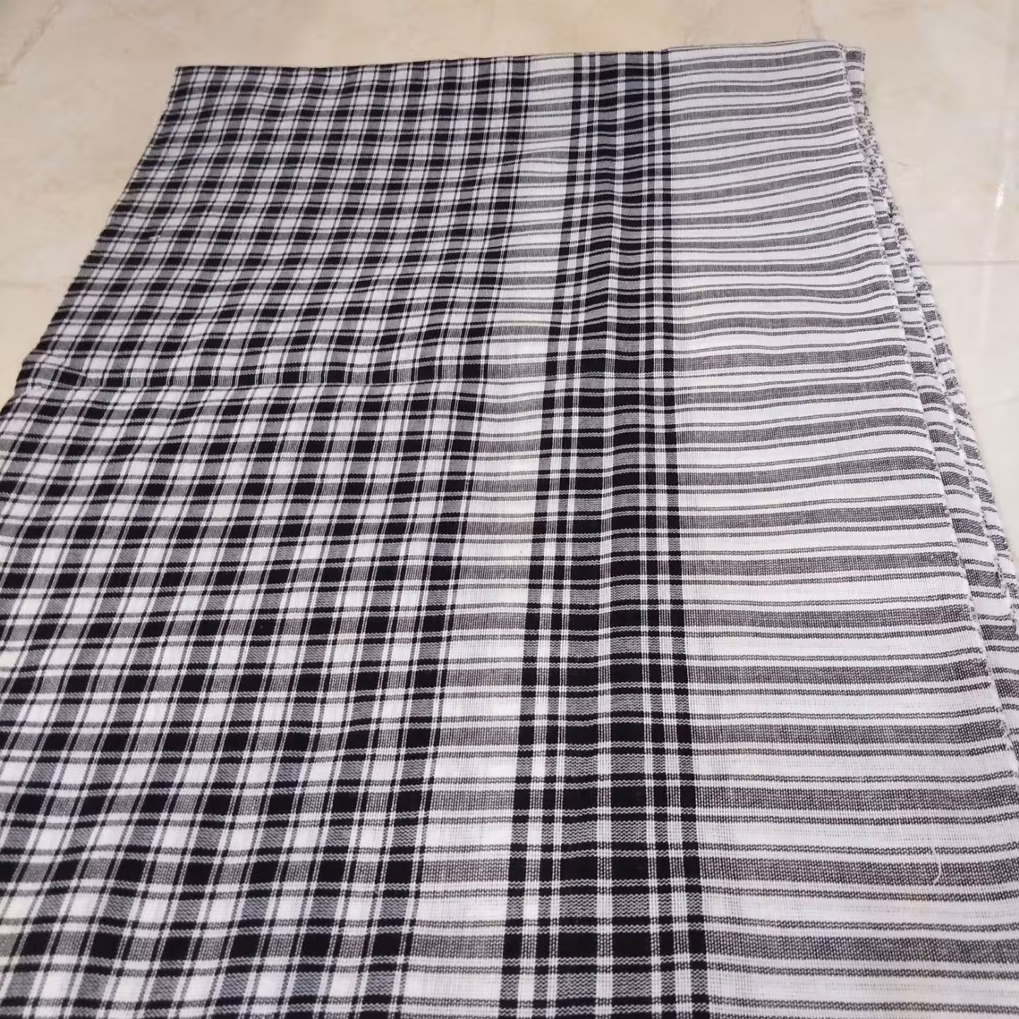 زیر سفره ای حاشیه دار 200&150سانت