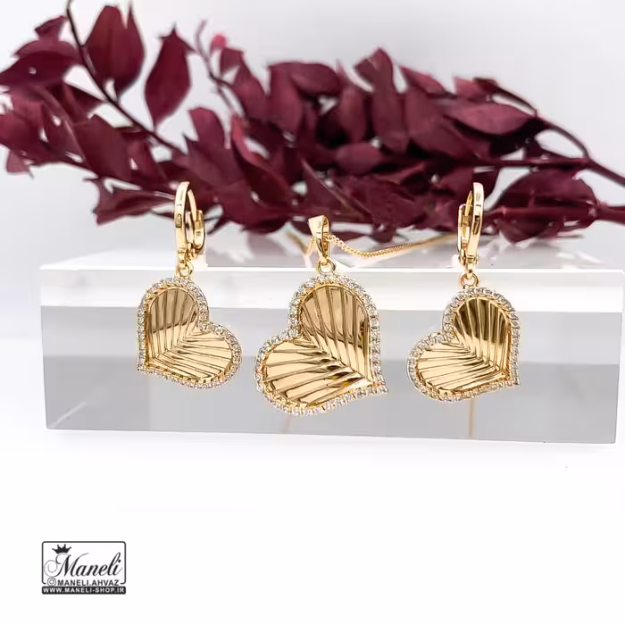 نیم ست جلوه‌دار ژوپینگ با طرح قلب و نگین‌های زیبا: کیفیت بالا و قیمت مناسب