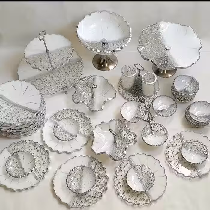 ظروف و سرویس پذیرایی رزینی نقره ای سفید جهیزیه عروس  ست6 نفره