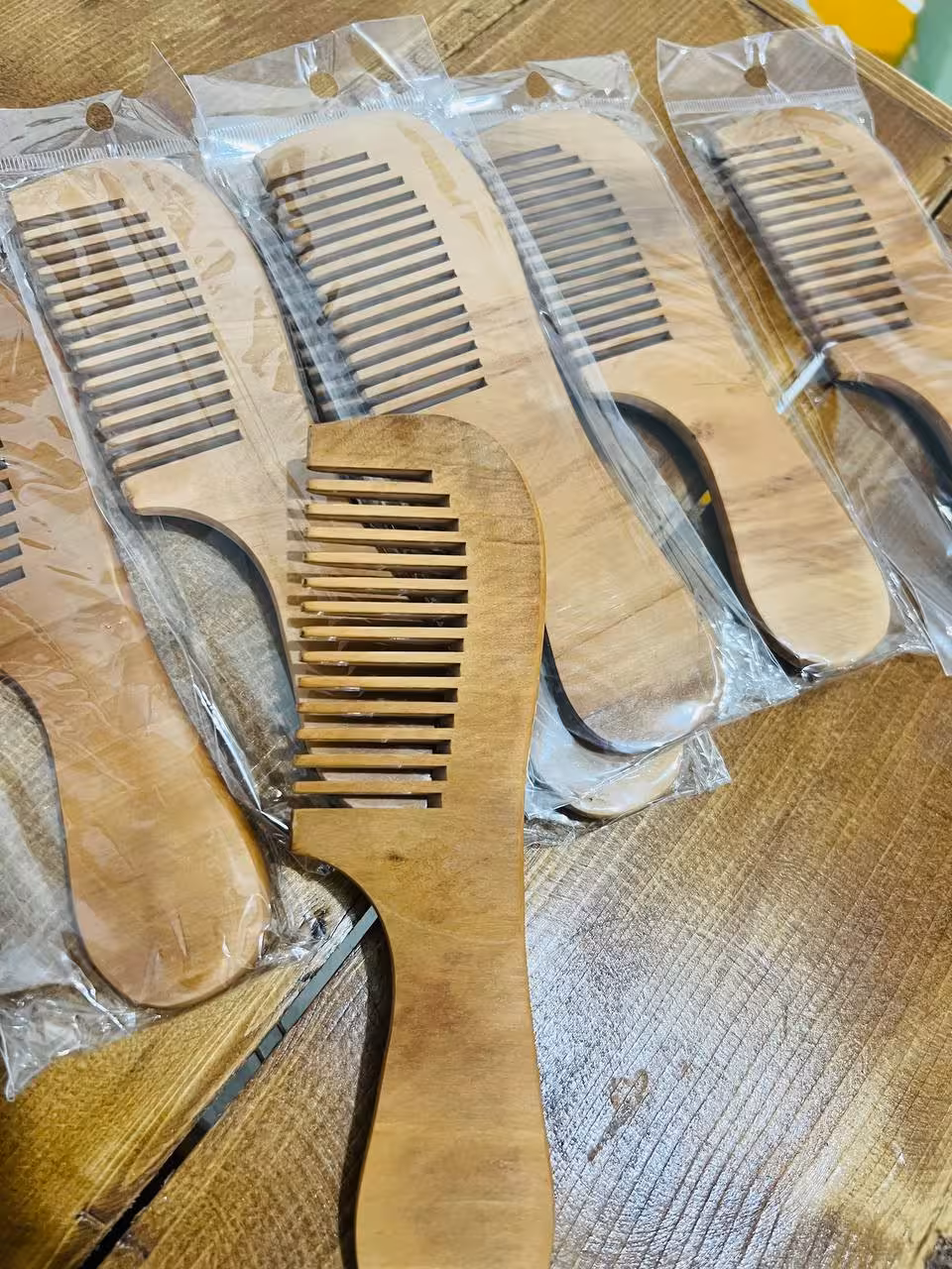 شانه چوبي کد 0398