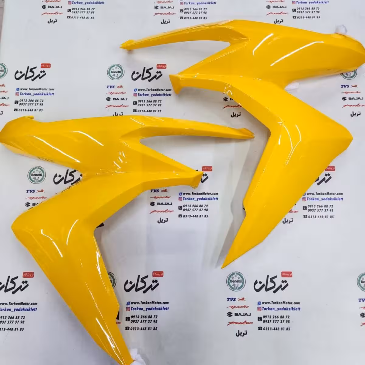 قاب ( کاور ) فلاپ بغل چراغ ( بلوری ) موتور طرح کلیک ( زرد براق ) ( جفت ) خارجی