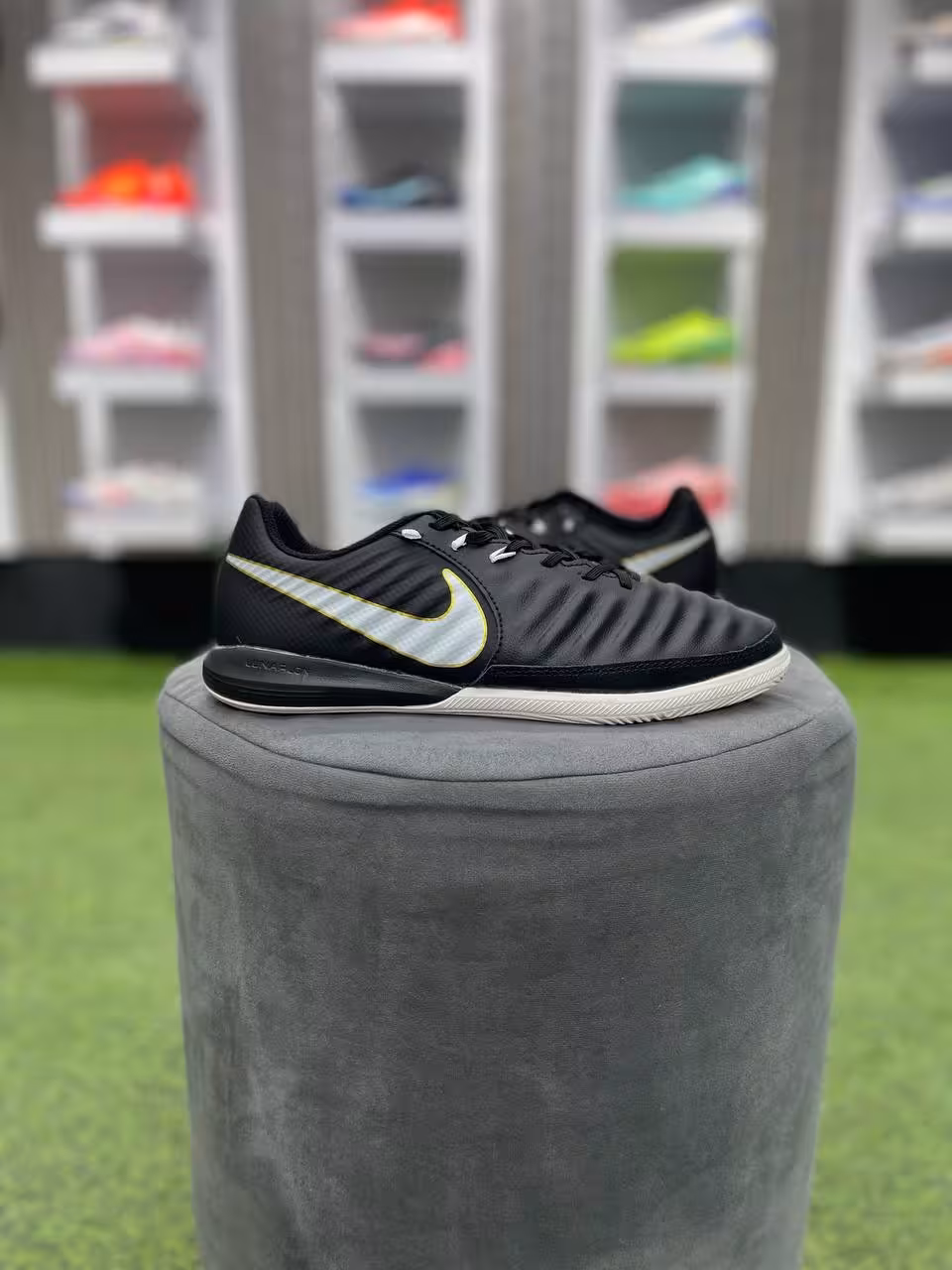 کفش فوتسال نایک تیمپو ایکس فاینال nike tiempo x