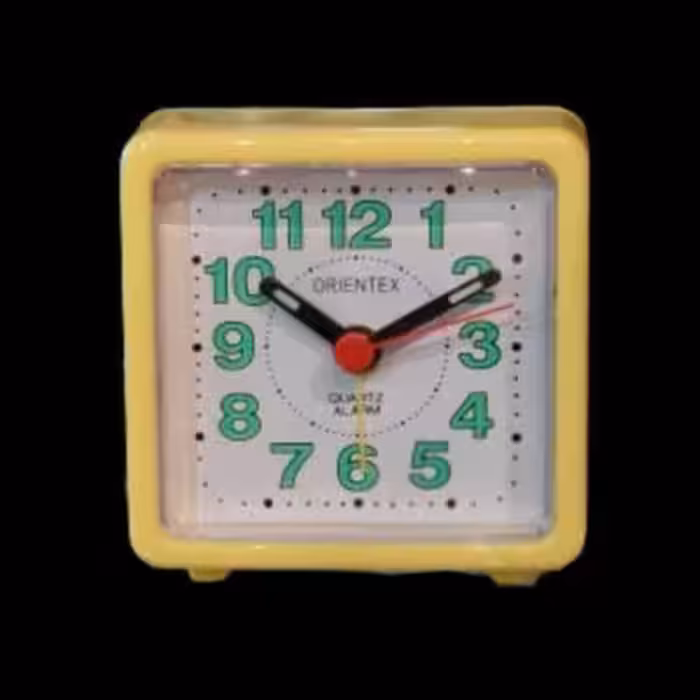 ساعت رومیزی کوچک آلارم دار زرد رنگ ORIENTEX درجه 1