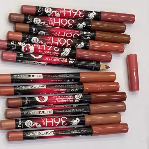 رژ مدادی میس دمی 36 ساعته در 12 رنگ جذاب و کاربردی با پوکه جذاب و فانتزی 36-hour Miss Demi lipstick in 12 colors