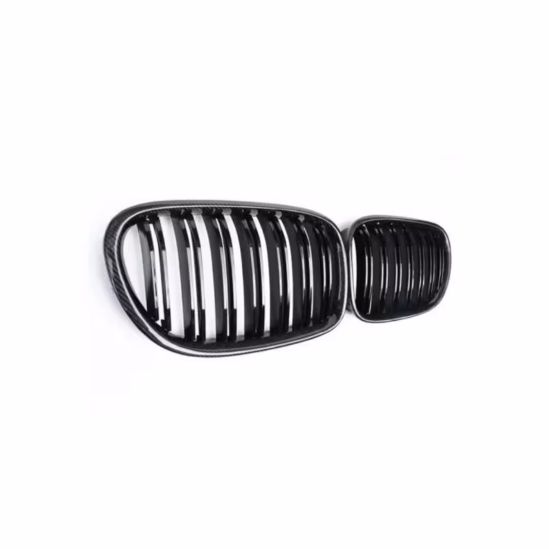 جلو پنجره بی ام و 750 اتاق F02