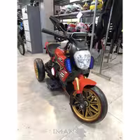 موتور شارژی سه چرخه دوکاتی قرمز Ducati