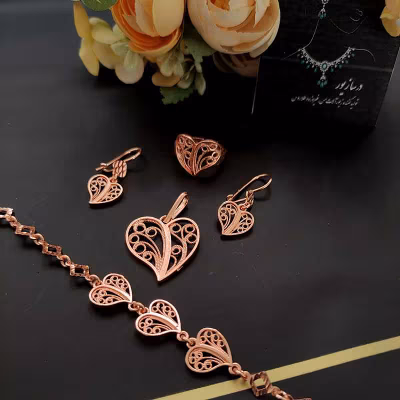 سرویس مسی لبخند