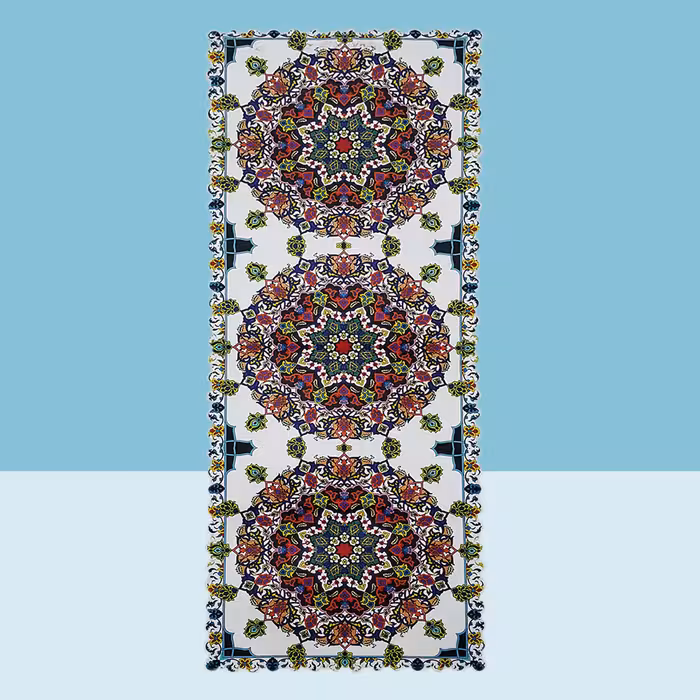 رومیزی کد 71526 به همراه کوسن