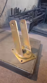 پایه خالی چرخ فرغونی بادی گردان آبکاری طلایی با بلبرینگ کف گرد وتحمل بار 3 تن به همراه شافت وسط