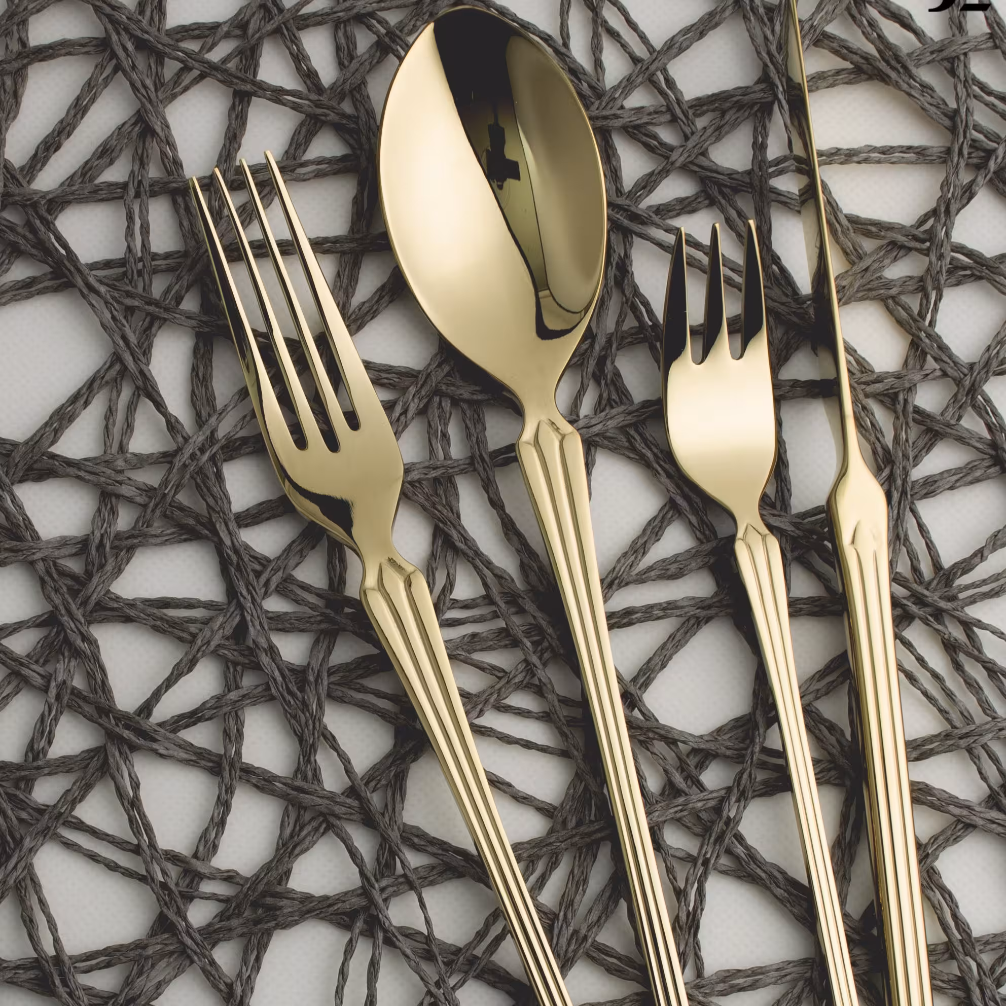 سرویس قاشق و چنگال sg طلایی مدل 460