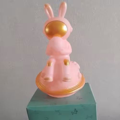 چراغ خواب فانتزی خرگوش فضانورد