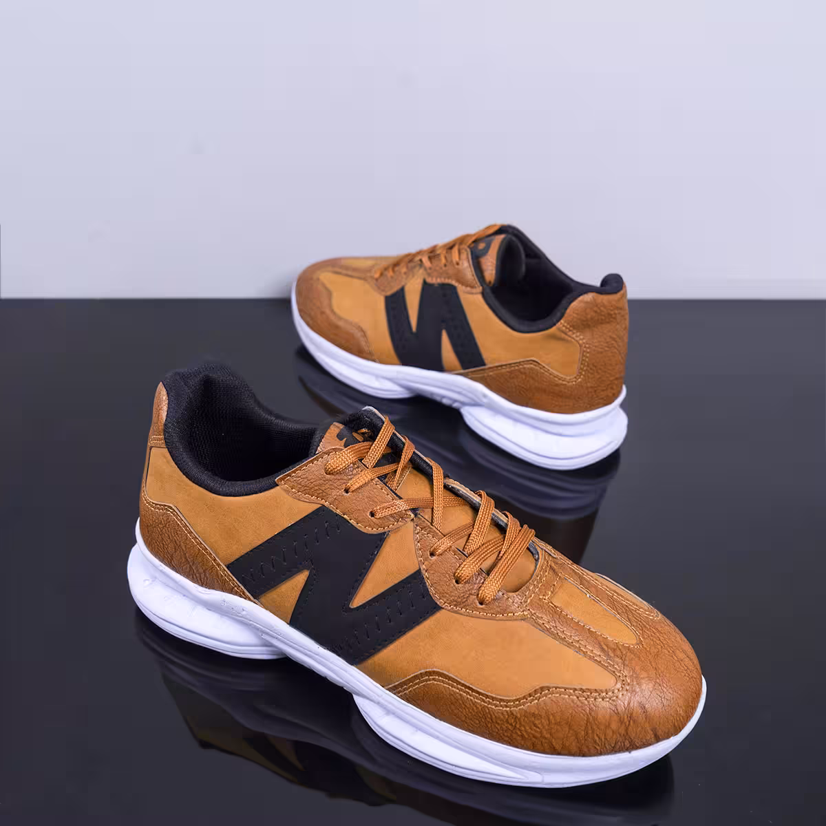 کفش مردانه عسلی مدل Romik