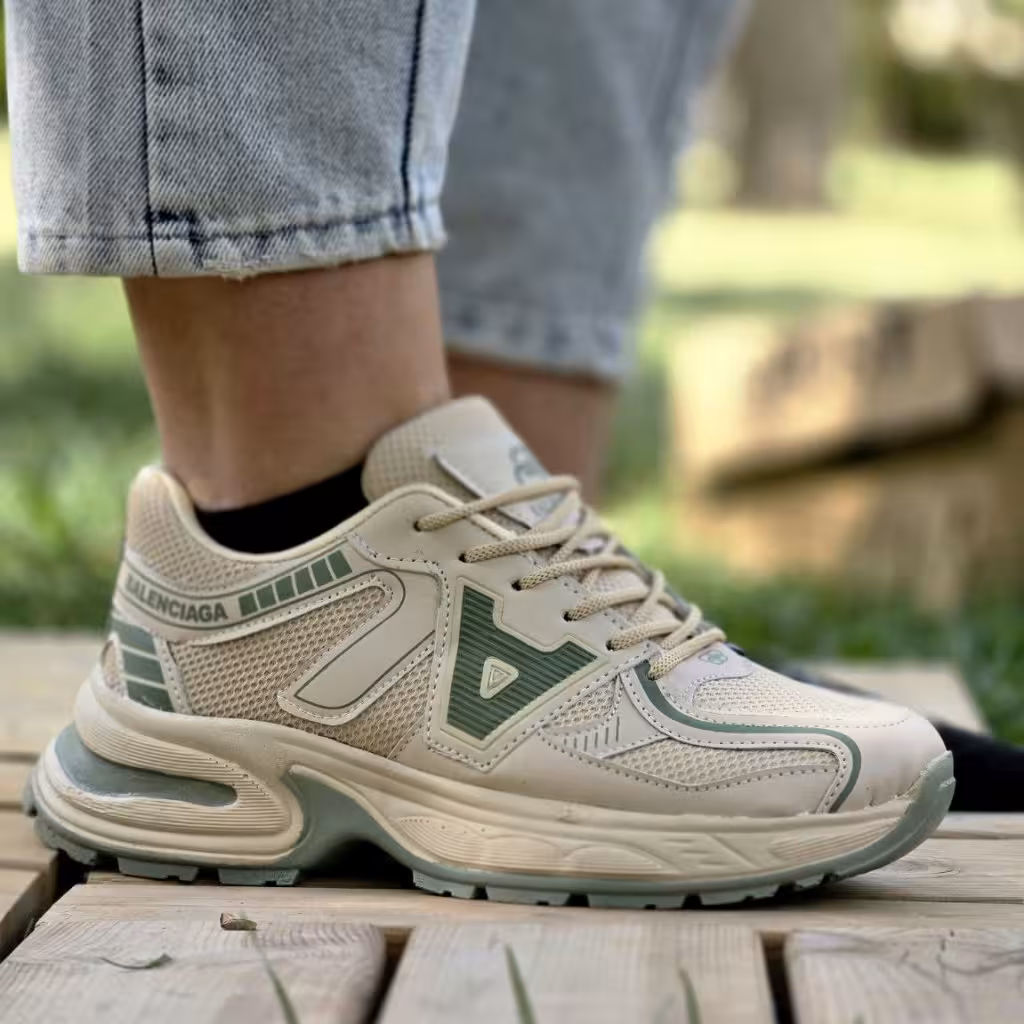 فروش فوق العاده کفش اسپرت بالنسیاگا مدل( A̶ برعکس) زنانه دخترانه باکیفیت رنگ کرم سبز  با ارسال رایگان