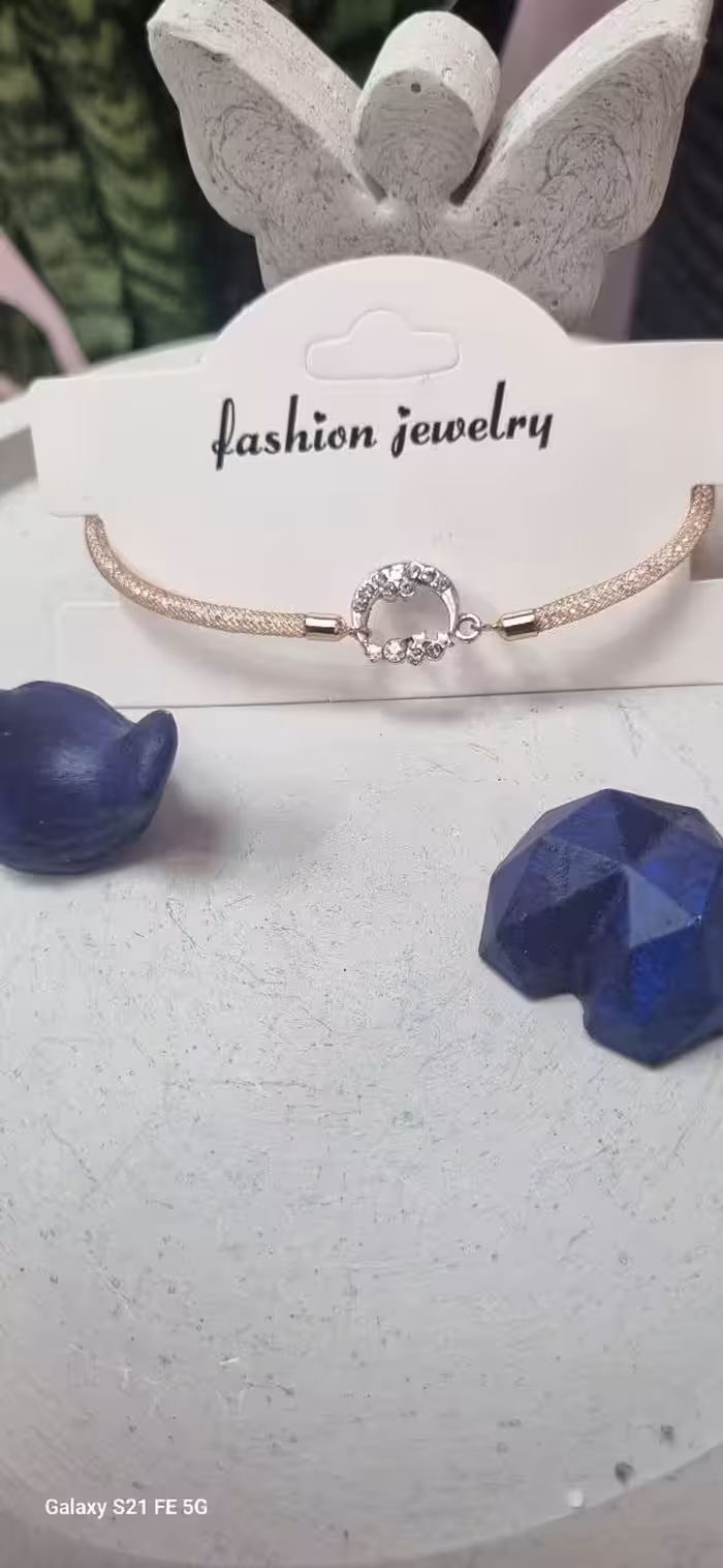 دستبند آسانسوری سوارسکی و پلاک ماه