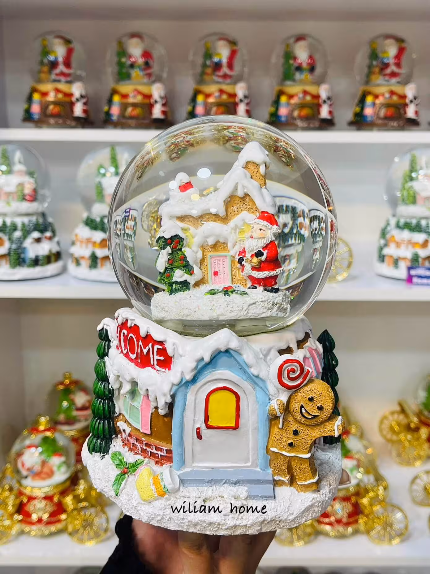 سوپرگوی موزیکال بابانوئل و کلبه