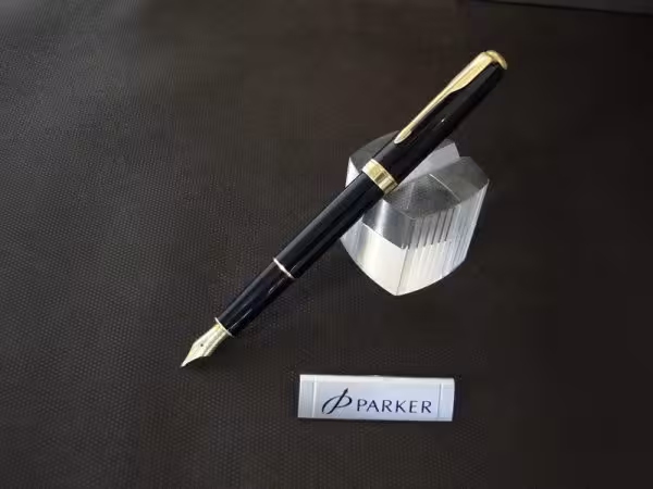 خودنویس پارکر مدل سونت (لاک مشکی گیره طلایی) - PARKER SONET