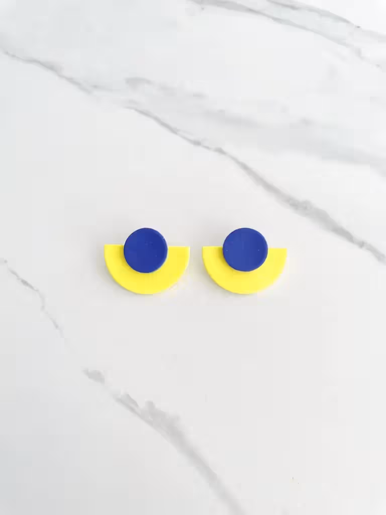 گوشواره دکمه ای