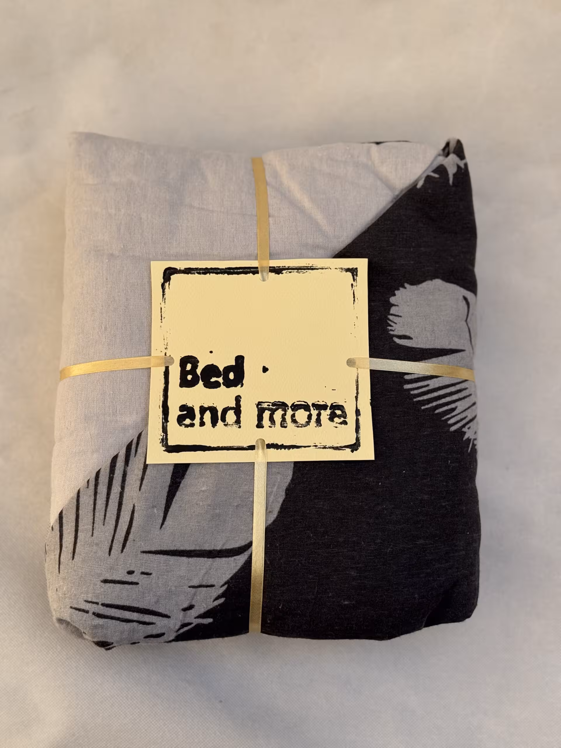 روتختی دو نفره چهار تکه کدL40 (کاور تشک،روانداز ، دو عدد روبالشتی)